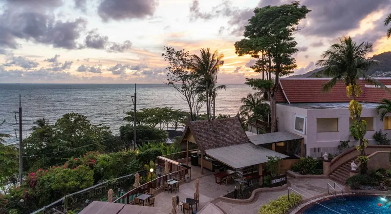 Hotell vid Patong Beach – exempel på boenden i olika prisklasser