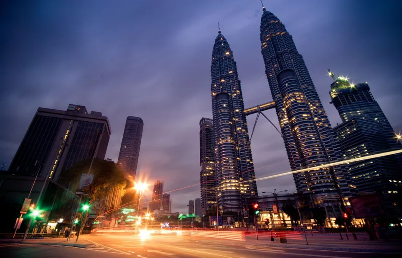 Malaysia enklast att kombinera med en resa i Thailand